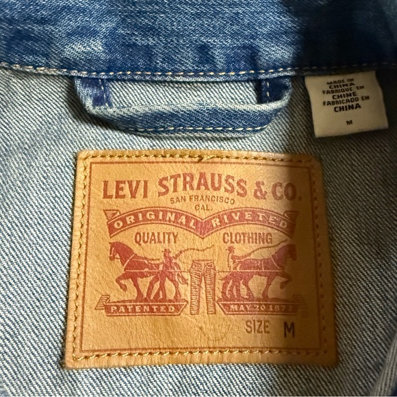 Levi’s Classic Denim Jacket - Picture 4 of 4
